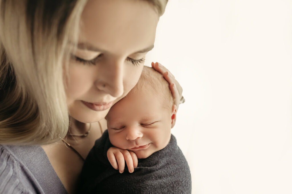 mom and newborn boy session
